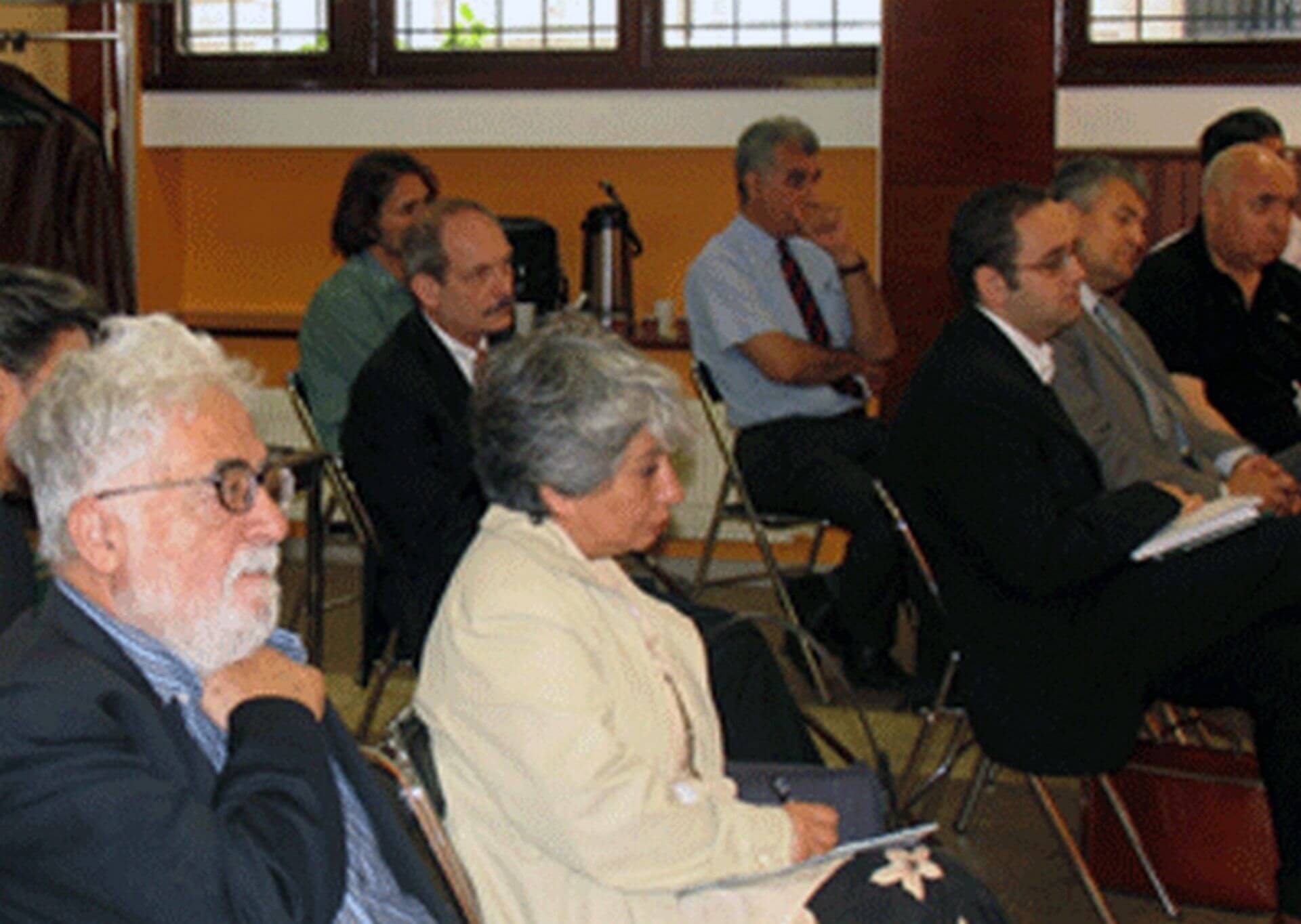 Conférence de presse, juin 2005 Paris, France : Dr Ehsan Naraghi, Frangis Habibi de Radio France, Alain Chevalérias - Journaliste, écrivain, Manouchehr Shelali, Dr Ali Rastbeen, ...